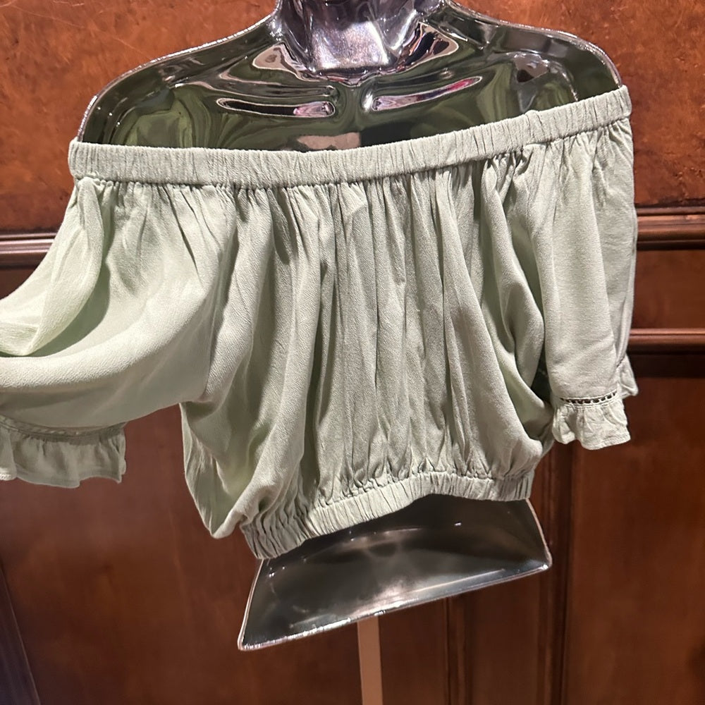 NWT SIZE L Rachel Parcell White Off-Shoulder Blouse