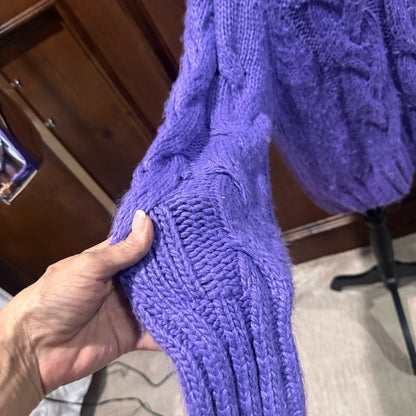 PRE-OWNED SIZE S/M Elegant Lavender Cable Knit Sweater