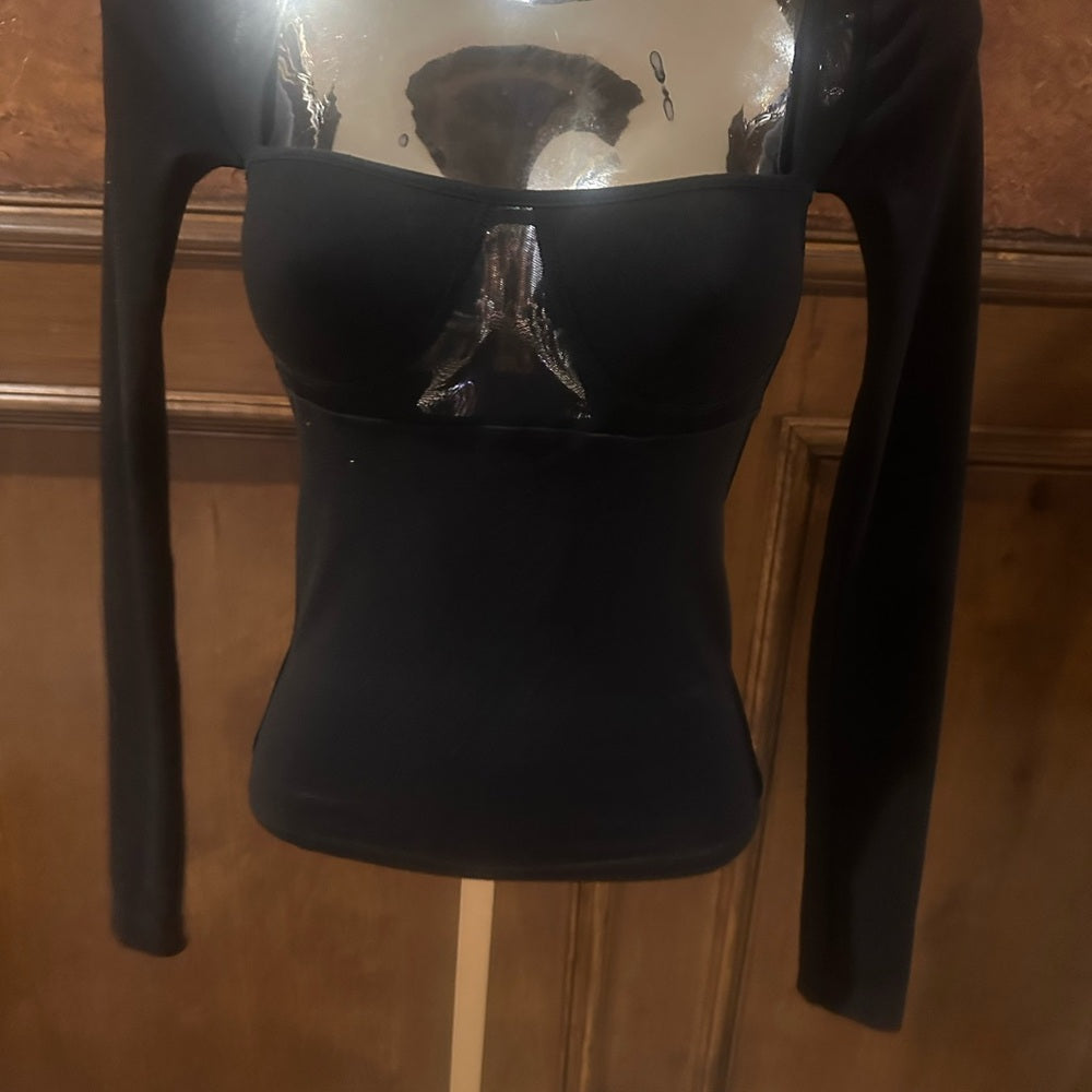 NWOT SIZE XS/S Free People movement Elegant Black Long Sleeve Women's Top