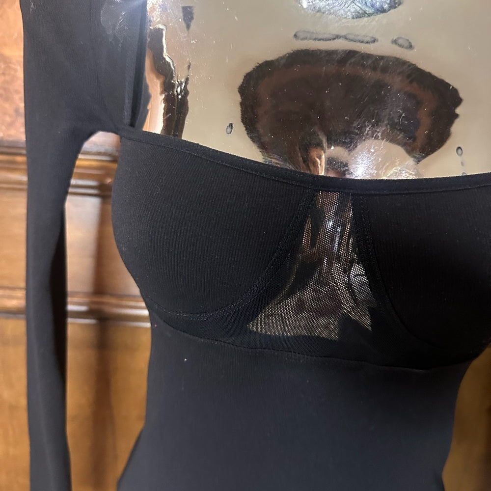 NWOT SIZE XS/S Free People movement Elegant Black Long Sleeve Women's Top