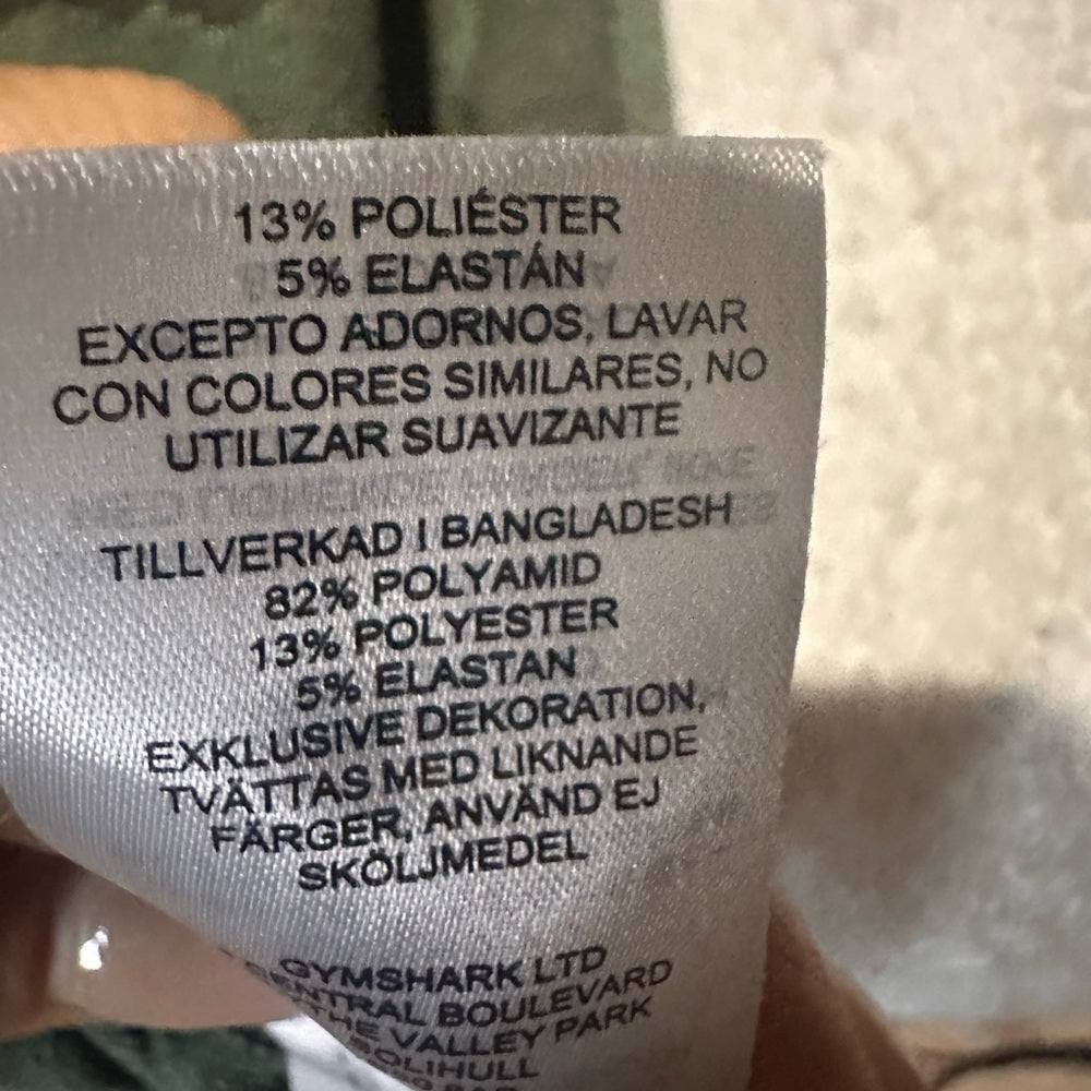 NWOT SIZE L Gymshark Green Camo Leggings