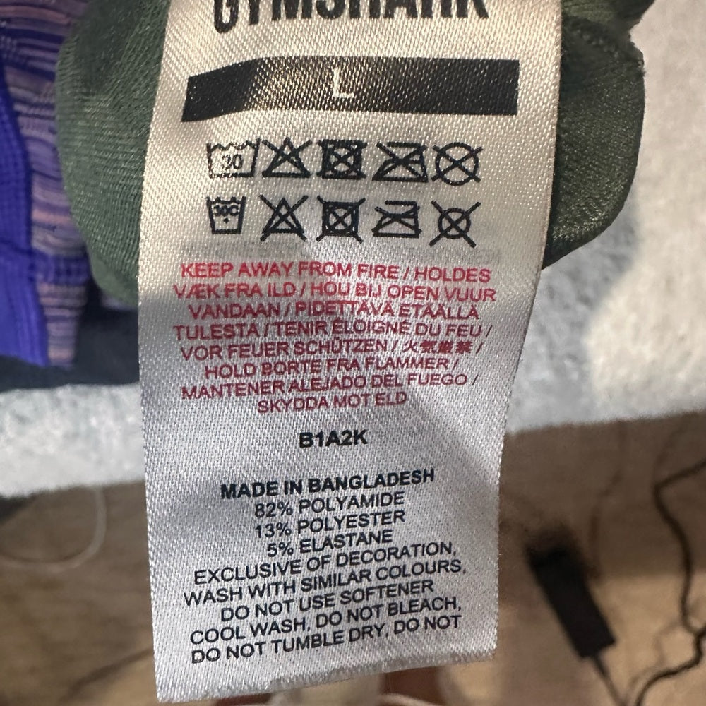 NWOT SIZE L Gymshark Green Camo Leggings