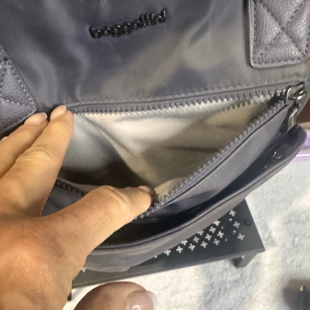 NWOT SIZE OS Baggallini Graphite Men's Backpack