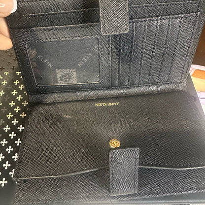NWT SIZE OS Anne Klein Navy Wallet with Gold Accents