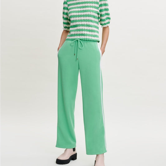 NWT SIZE 10-12/40  Pastel Green Joggers