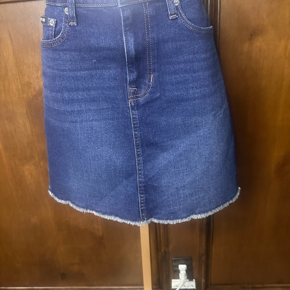 NWT SIZE 8 DKNY Dark Blue Denim Mini Skirt