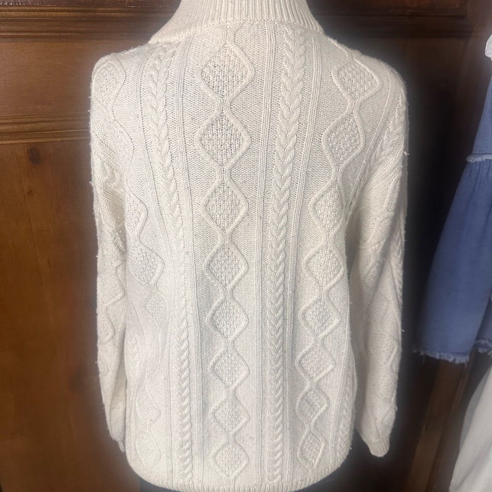 PRE-OWNED SIZE S Splendid Off-White Cable Knit Turtleneck Sweater