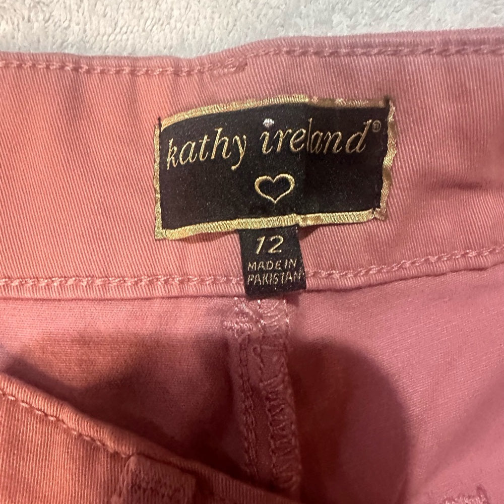 NWT SIZE 12 Kathy Ireland Pink Ankle Pants