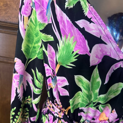 NWT SIZE M Easel Black and Pink Floral Long Sleeve Dress