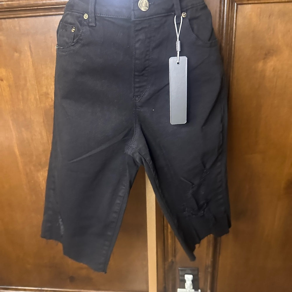 NWT SIZE 4/27 Tractr Men's Distressed Black Jean Shorts