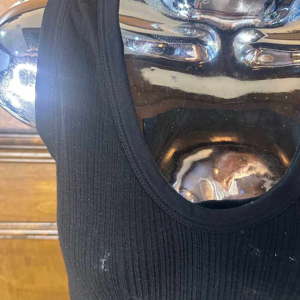 NWT SIZE 3/L  Sleek Black Tank Top