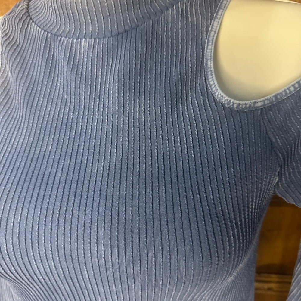 NWOT SIZE S/P Free People Light Blue Cold Shoulder Long Sleeve Top
