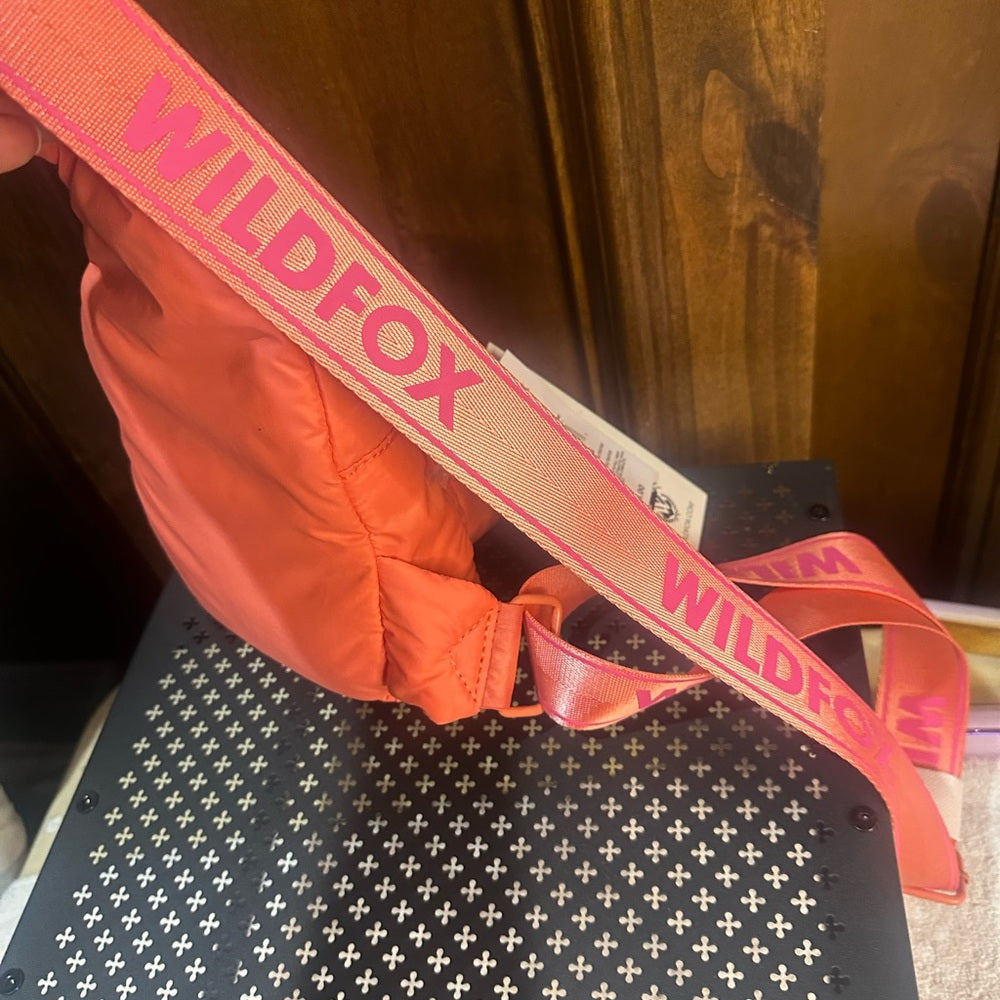 NWT SIZE OS Wildfox Coral Crossbody Bag