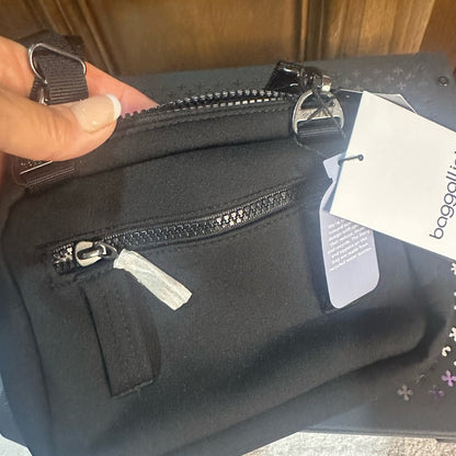 NWT SIZE OS Baggallini Black Crossbody Bag