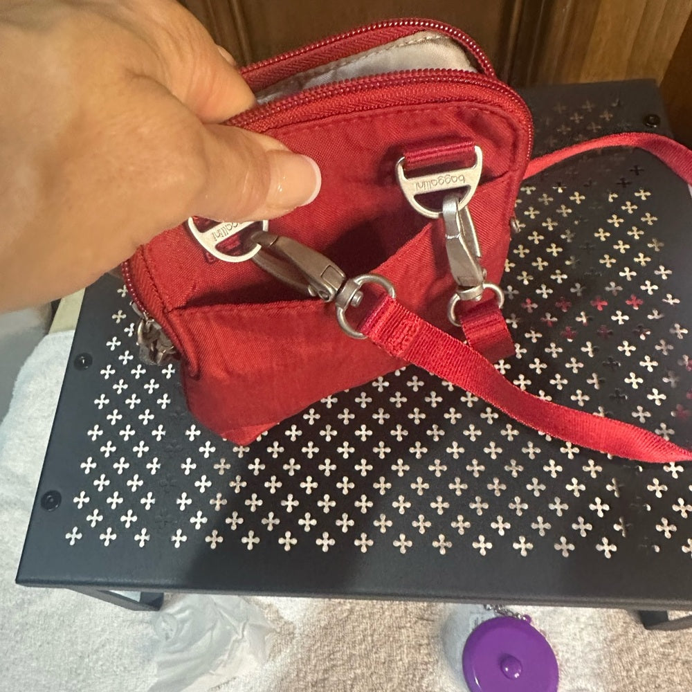 NWOT SIZE OS Baggallini Red Crossbody Bag