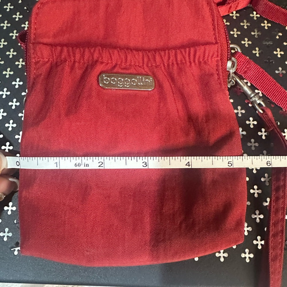 NWOT SIZE OS Baggallini Red Crossbody Bag
