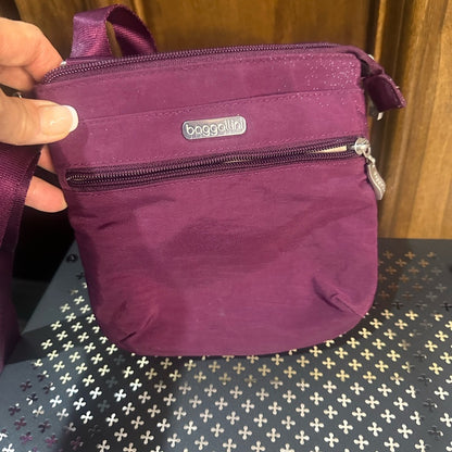 NWOT SIZE OS Baggallini Purple Crossbody Bag