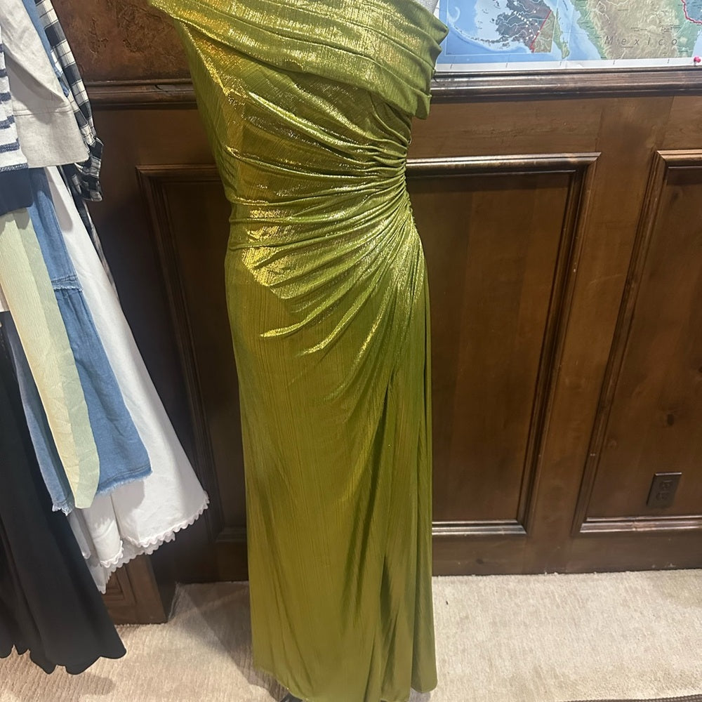 NWT SIZE 8 Glamorous One-Shoulder Gold Dress
