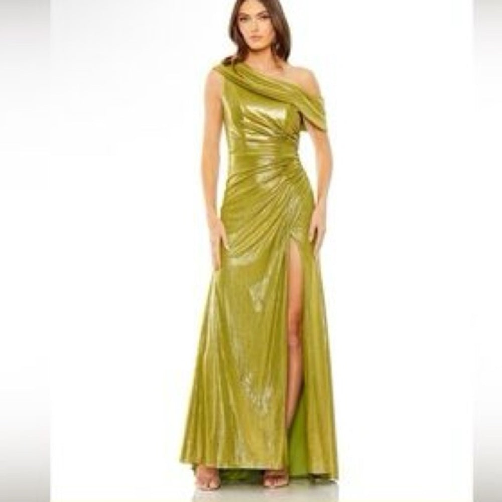 NWT SIZE 8 Glamorous One-Shoulder Gold Dress
