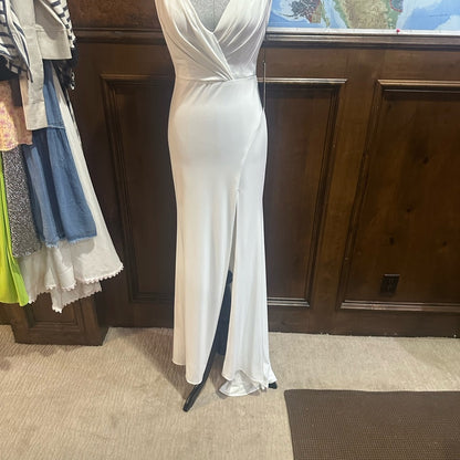NWT SIZE 4 Mac Duggal Elegant White Maxi Dress