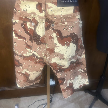 NWT SIZE 32 Stylish Men's Camouflage Cargo Shorts