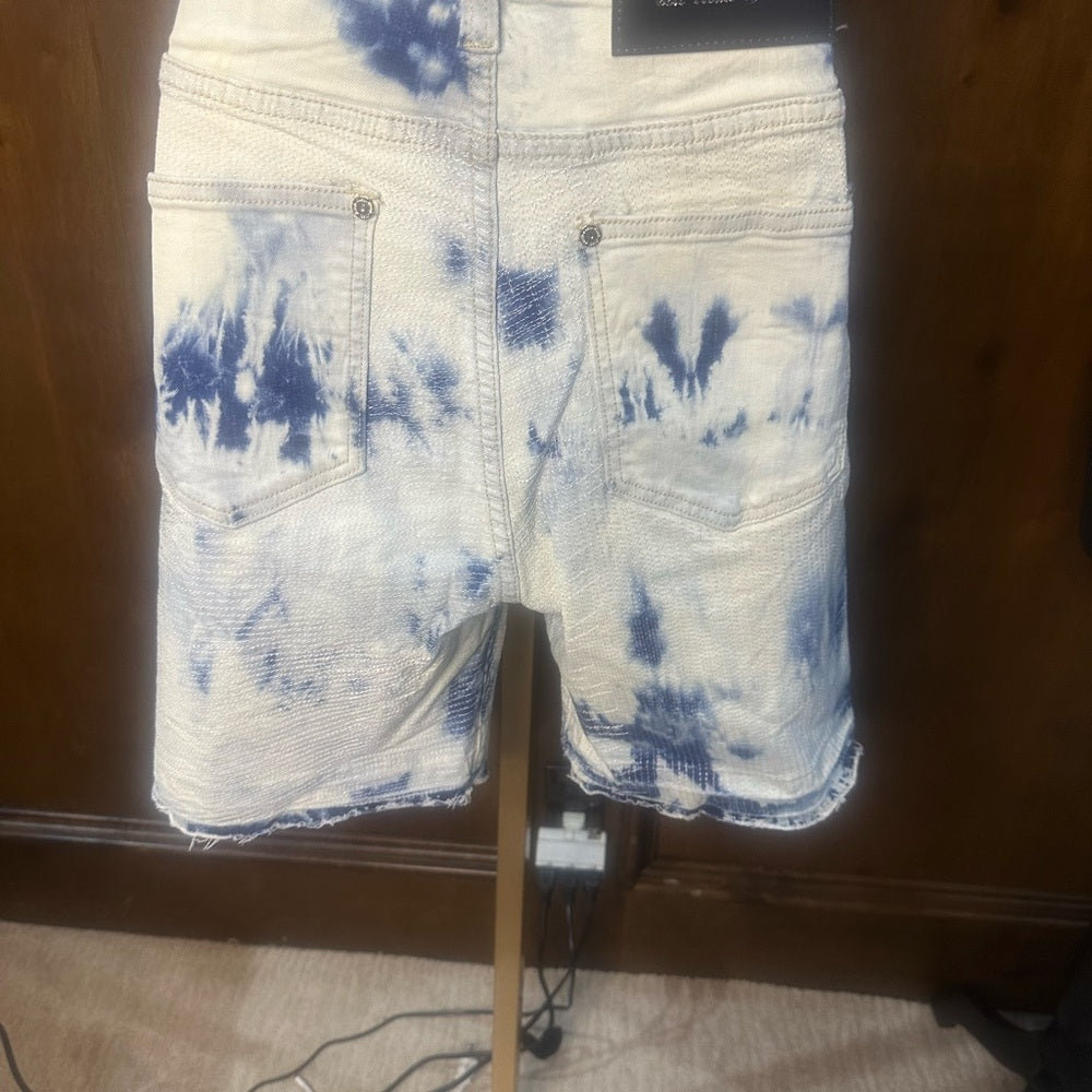 NWT SIZE 32 Stylish Blue Tie-Dye Jean Shorts for Men