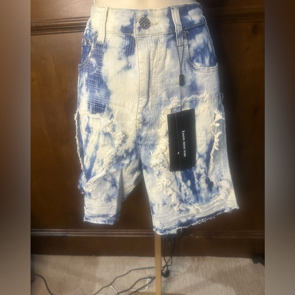 NWT SIZE 32 Stylish Blue Tie-Dye Jean Shorts for Men