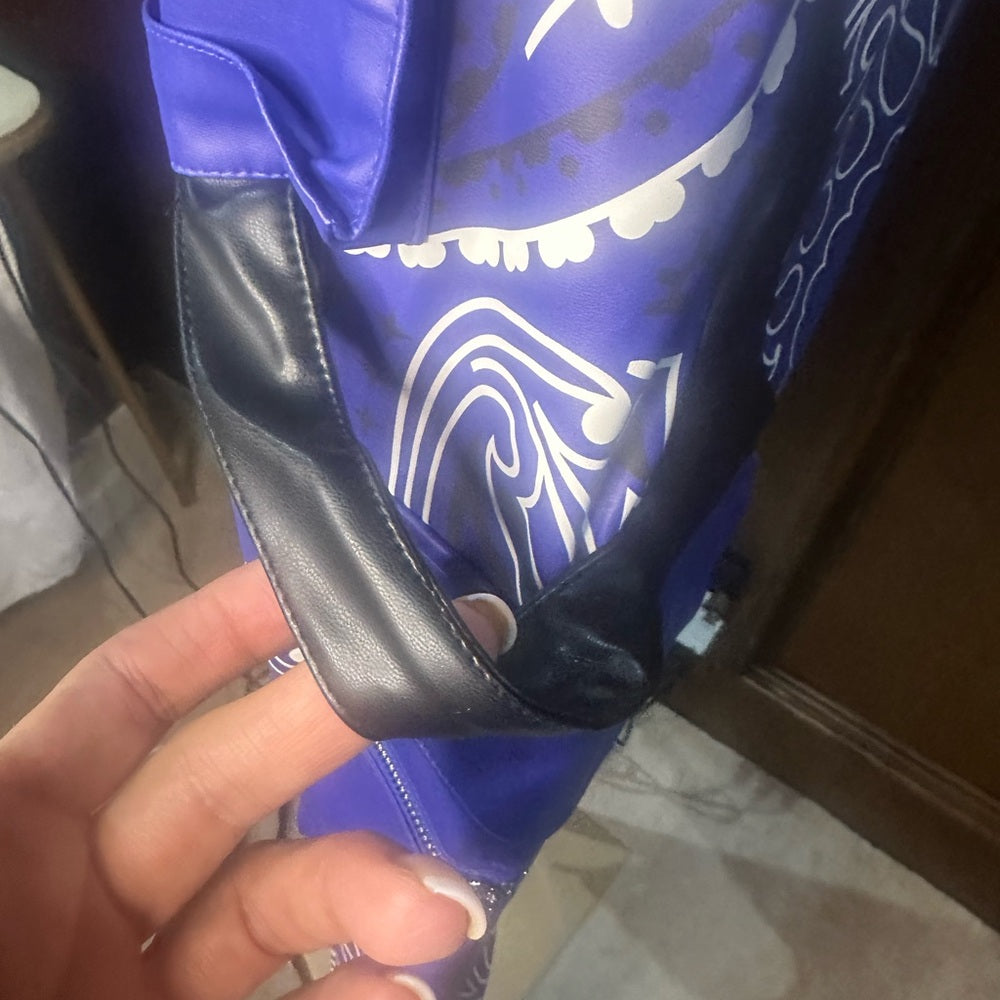 NWT SIZE 32 Men's Blue Paisley Joggers