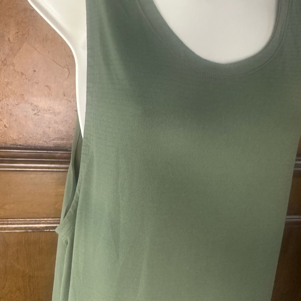 SIZE L /XL lululemon athletica Light Green Tank Top
