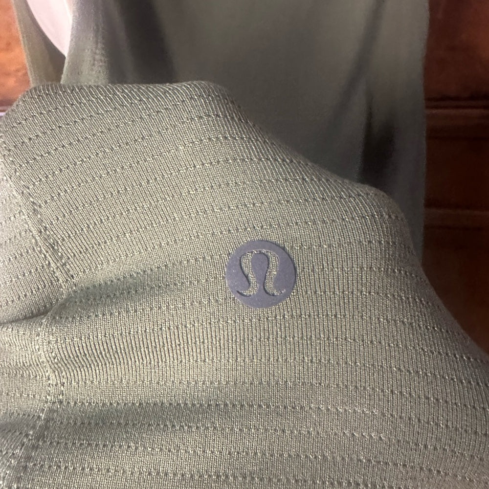 SIZE L /XL lululemon athletica Light Green Tank Top