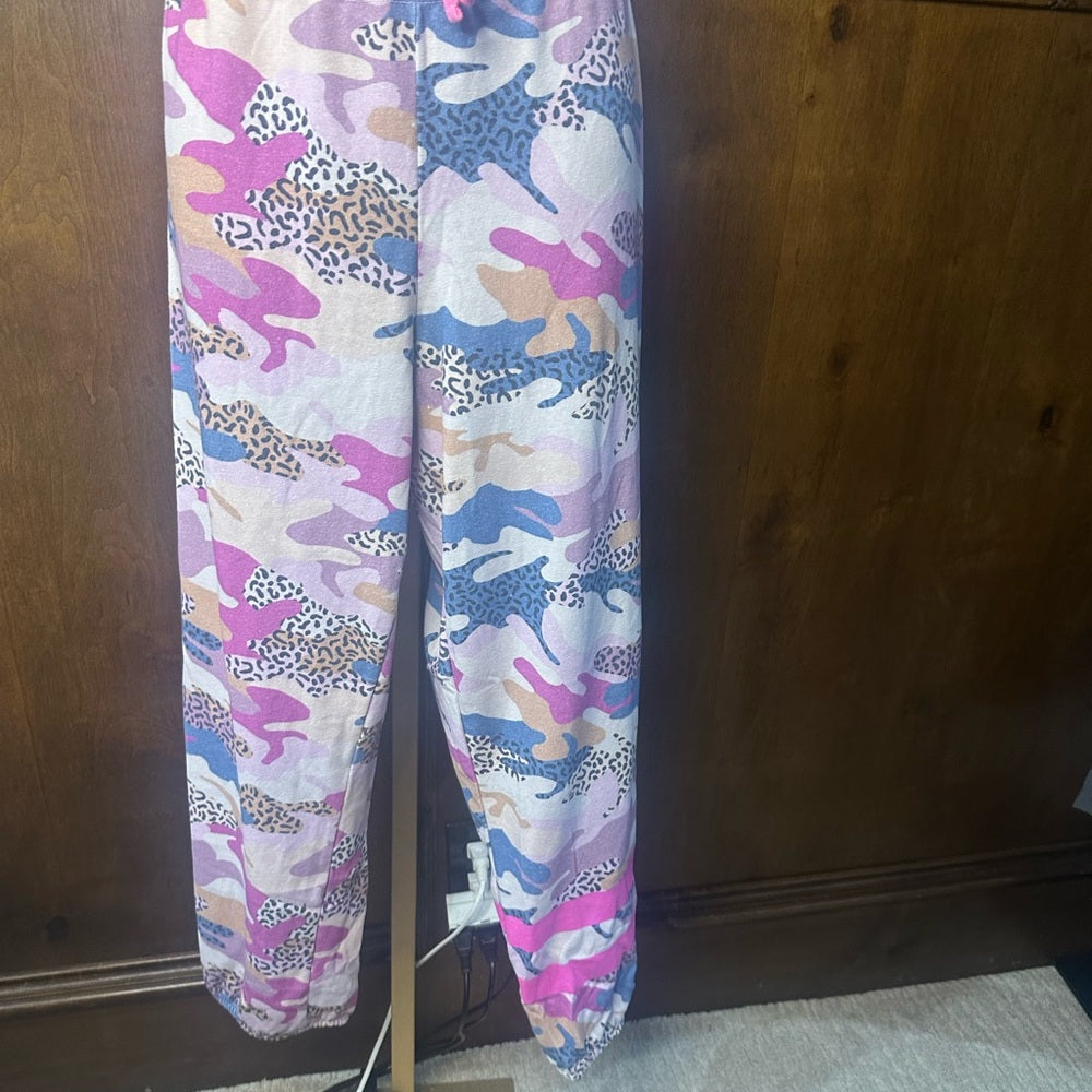 NWT SIZE 4/XL Sundry Multicolor Camo Joggers