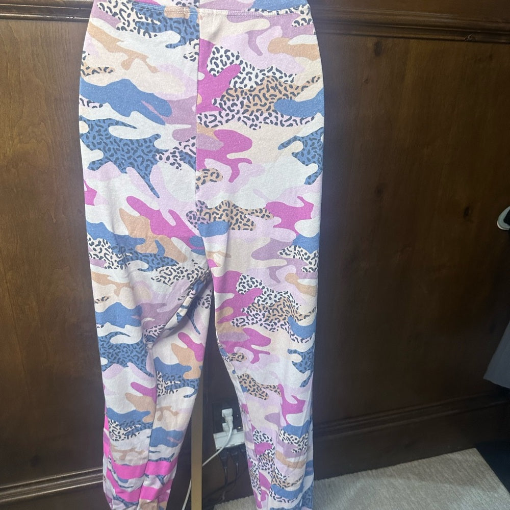 NWT SIZE 4/XL Sundry Multicolor Camo Joggers