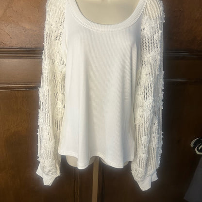 NWOT SIZE XL So Me Ivory Lace Sleeve Blouse