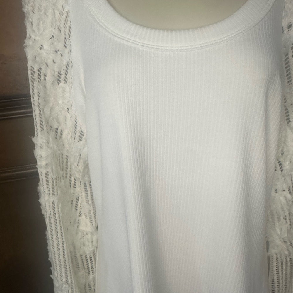 NWOT SIZE XL So Me Ivory Lace Sleeve Blouse