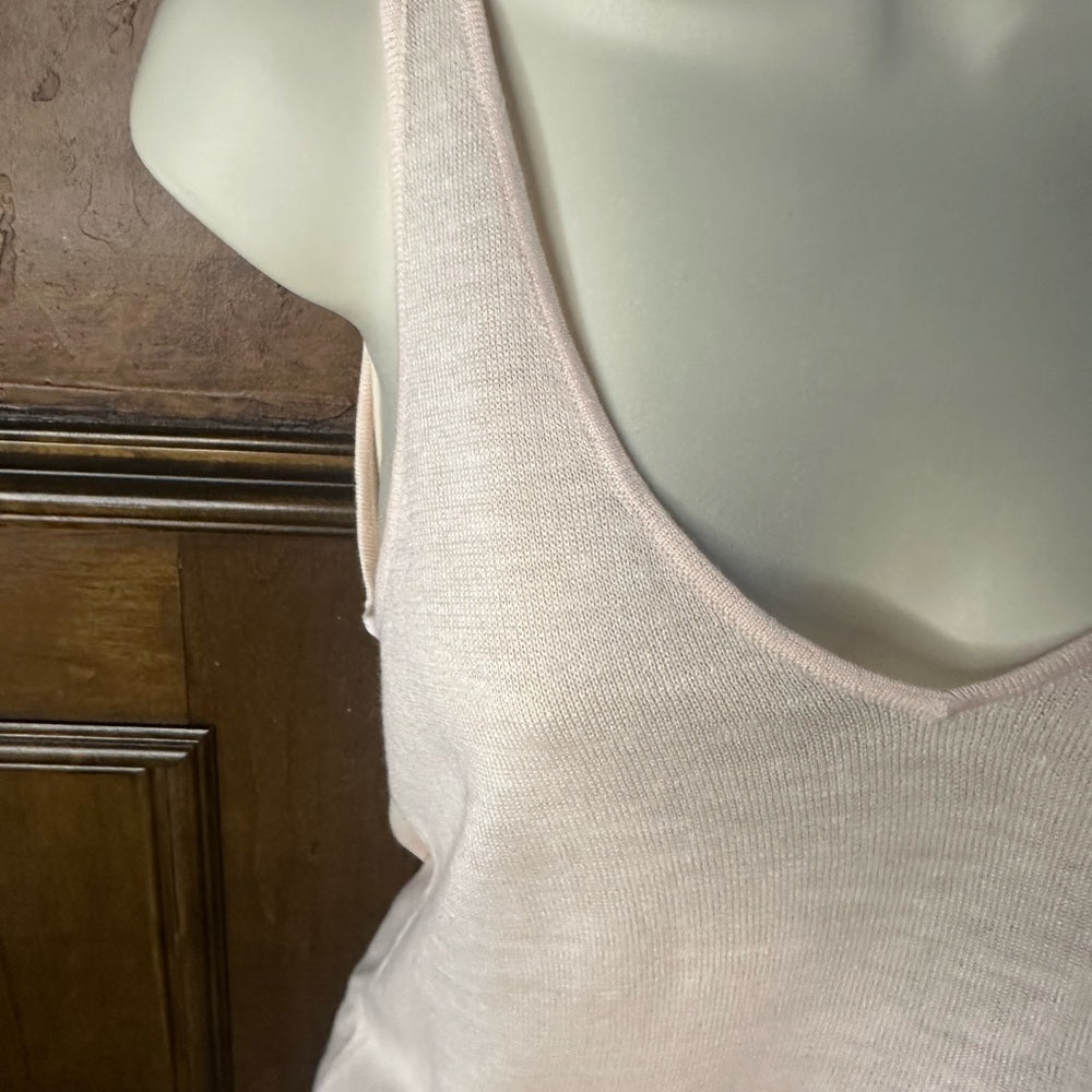 NWOT SIZE 4 Lululemon Athletica Light Pink Tank Top