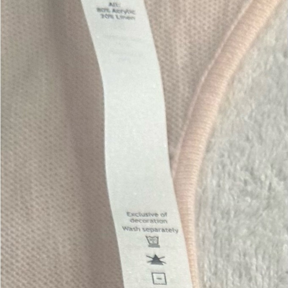 NWOT SIZE 4 Lululemon Athletica Light Pink Tank Top