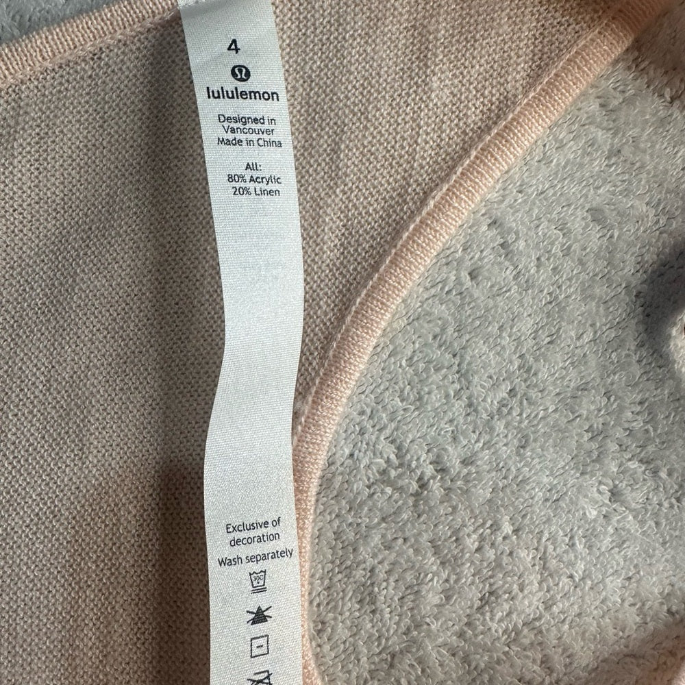 NWOT SIZE 4 Lululemon Athletica Light Pink Tank Top