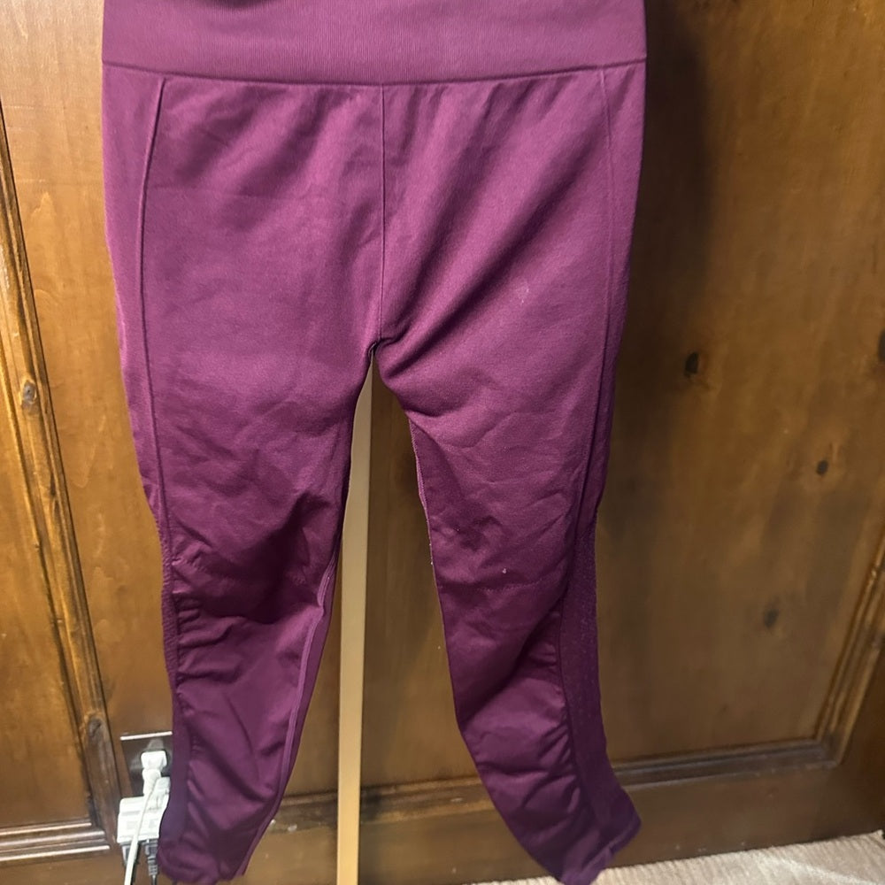 SIZE M/L? Fabletics Women's Deep Purple Leggings