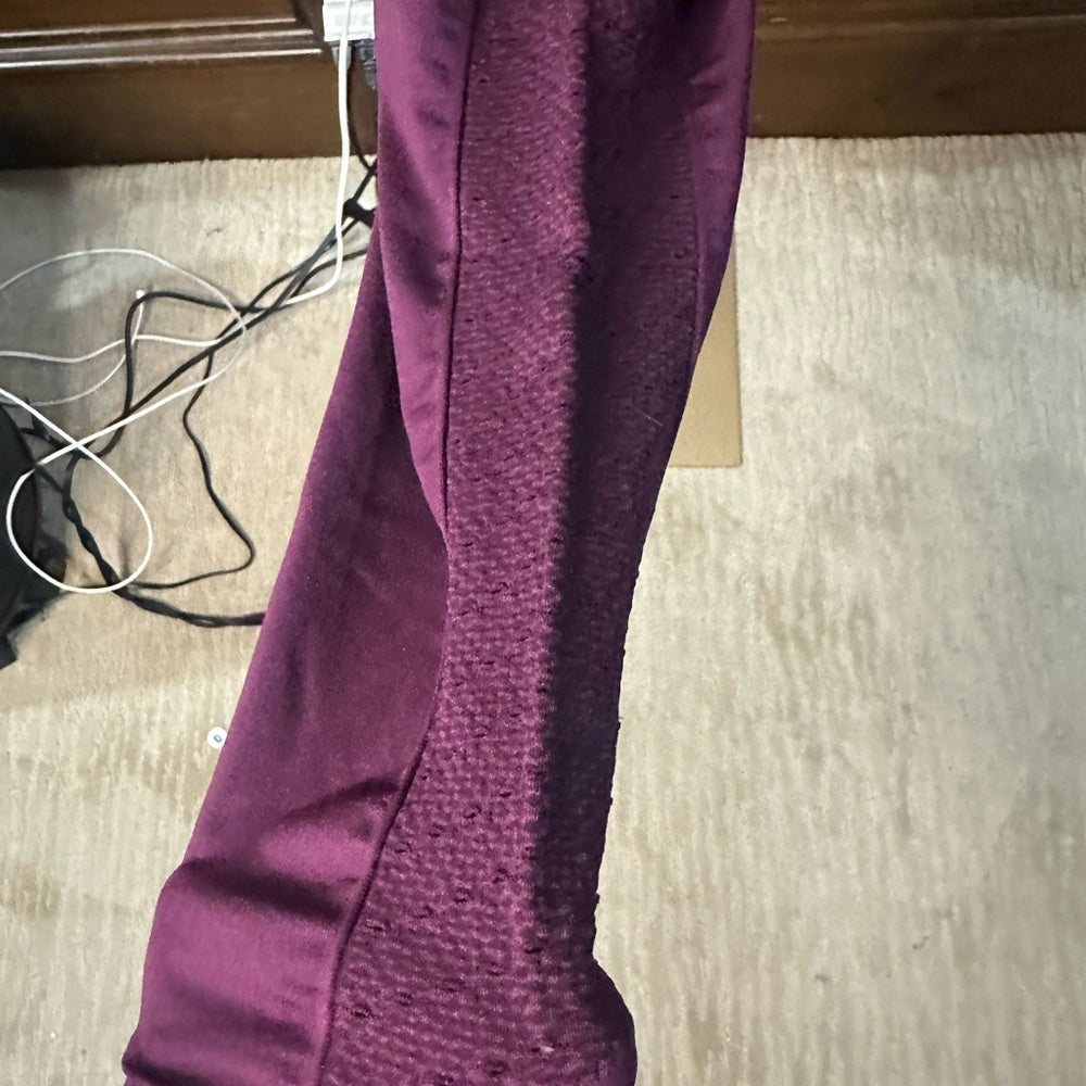 SIZE M/L? Fabletics Women's Deep Purple Leggings