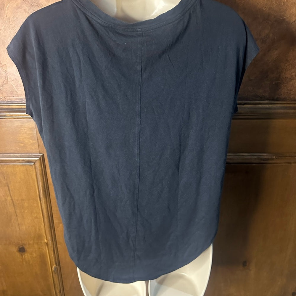 SIZE XS Nike Women's Short Sleeve Black Tee with White Logo