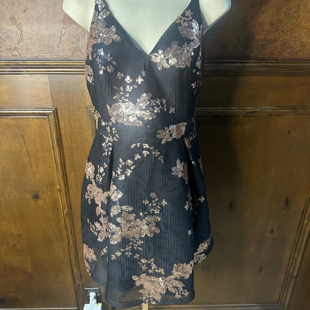 SIZE 2X Fashion Nova Elegant Black and Gold Floral Mini Dress
