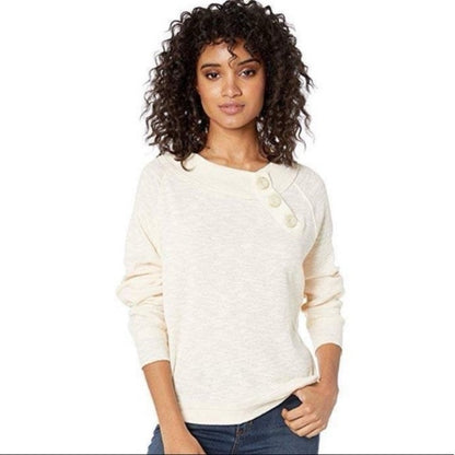 SIZE XS WILL FIT UP TO A L We The Free Cream Crew Neck Sweater