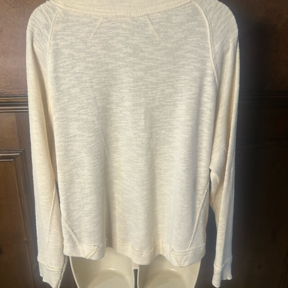 SIZE XS WILL FIT UP TO A L We The Free Cream Crew Neck Sweater