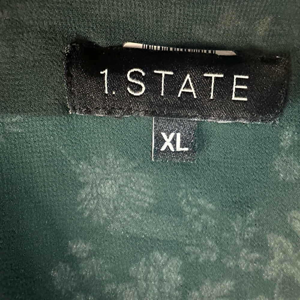 SIZE XL 1. State Dark Floral Blouse