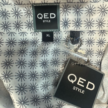 NWT SIZE XL QED London Gray  and White Checkered Polo Shirt