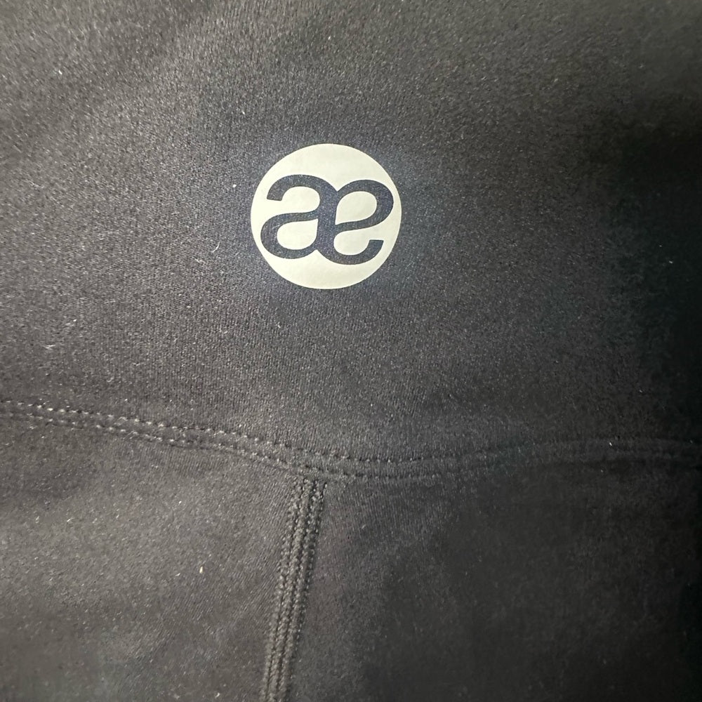 NWT SIZE XL Elegant Black Women's Leggings