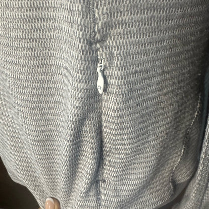 PRE-OWNED SIZE 4-6? Lululemon Athletica Light Gray Half-Zip Hoodie