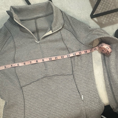 PRE-OWNED SIZE 4-6? Lululemon Athletica Light Gray Half-Zip Hoodie