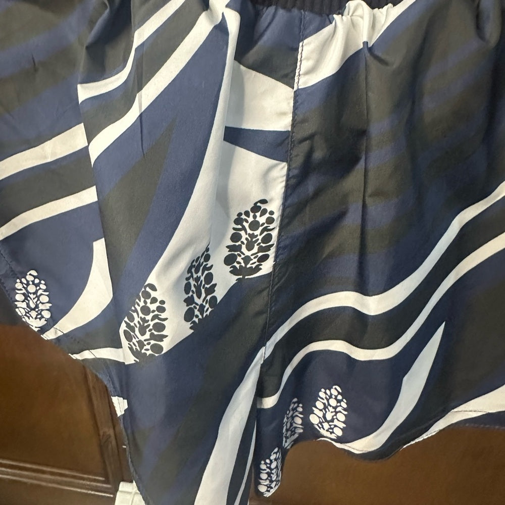 NWT SIZE M FP Movement by Free People Navy and White Athletic Shorts