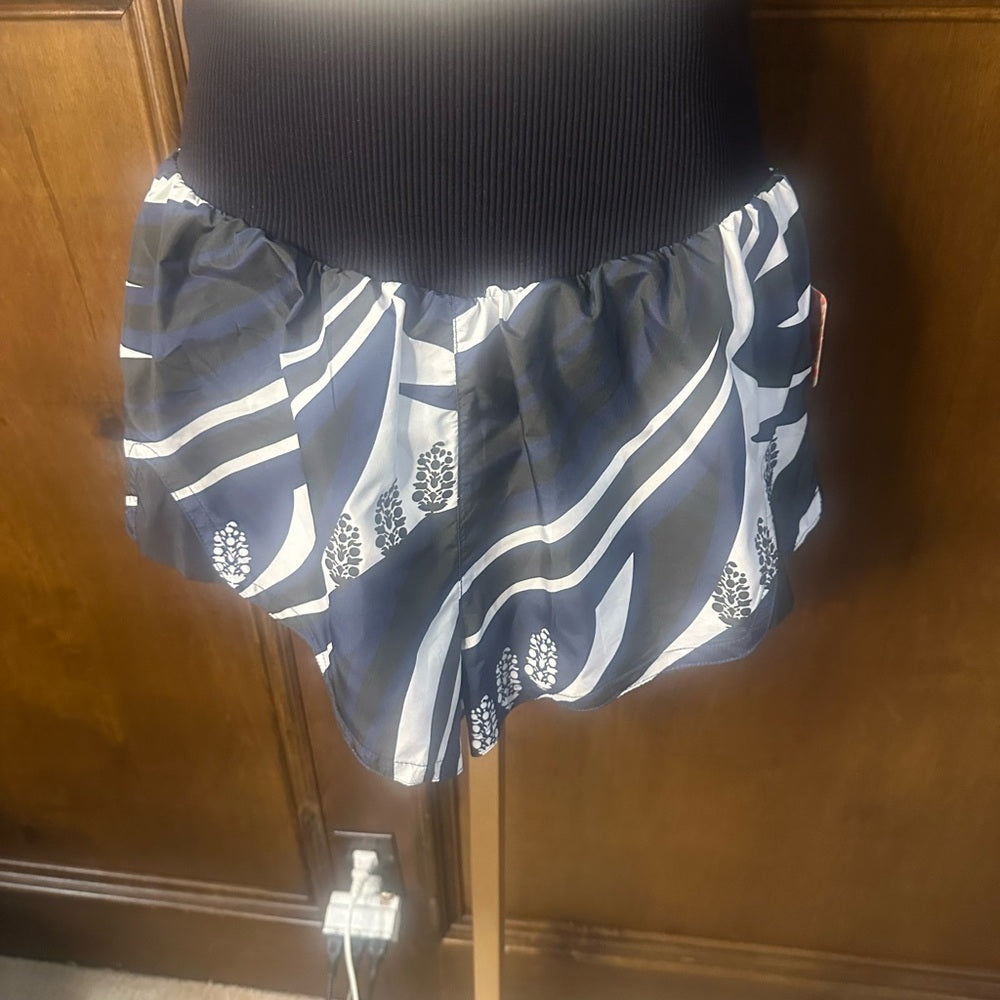 NWT SIZE M FP Movement by Free People Navy and White Athletic Shorts